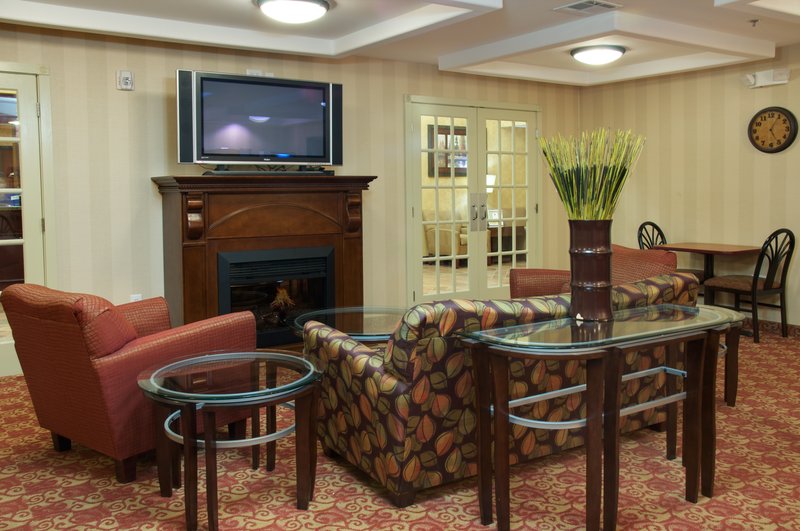 Holiday Inn Express LEESVILLE-FT. POLK - Newllano, LA