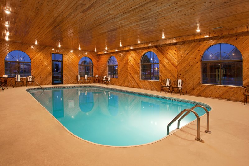 HOLIDAY INN EXPRESS-NAPOLEON - Napoleon, OH