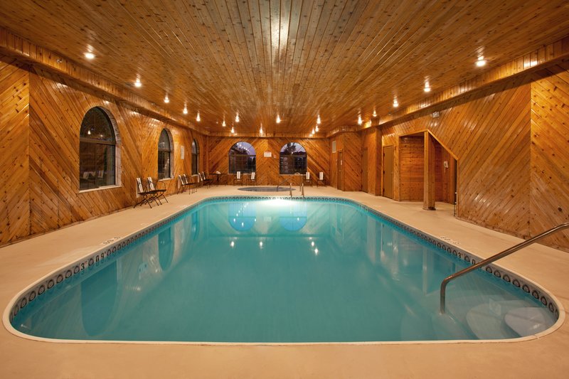 HOLIDAY INN EXPRESS-NAPOLEON - Napoleon, OH