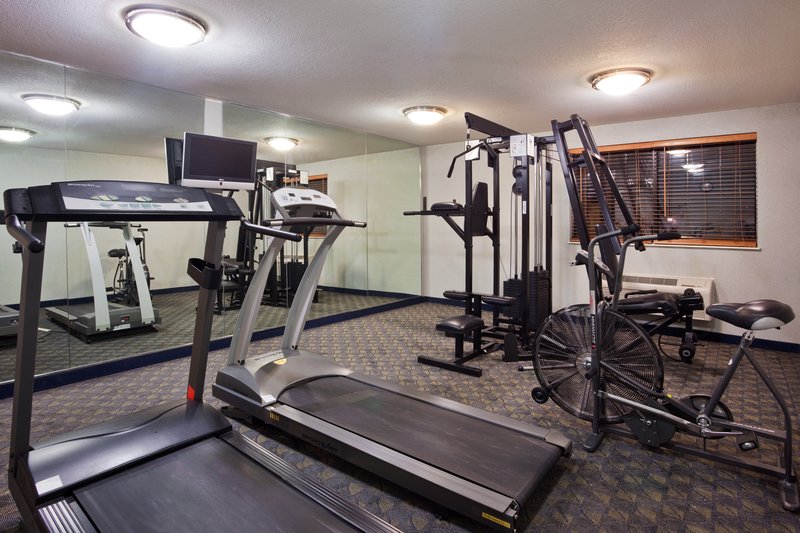 HOLIDAY INN EXPRESS-NAPOLEON - Napoleon, OH
