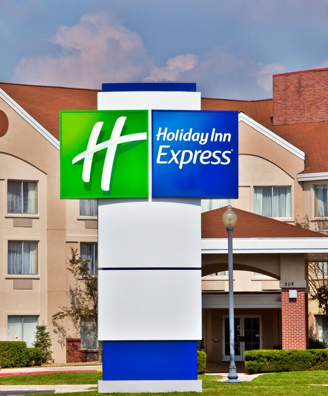 Holiday Inn Express NEWTON - Newton, IA