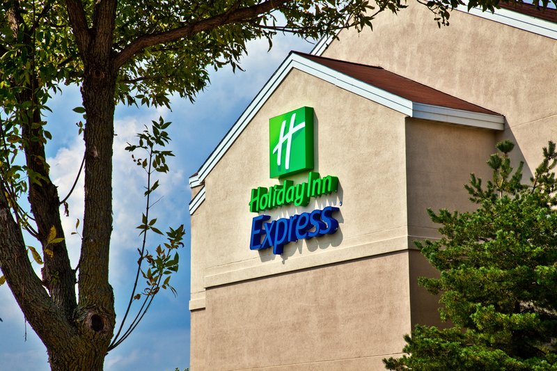 Holiday Inn Express NEWTON - Newton, IA