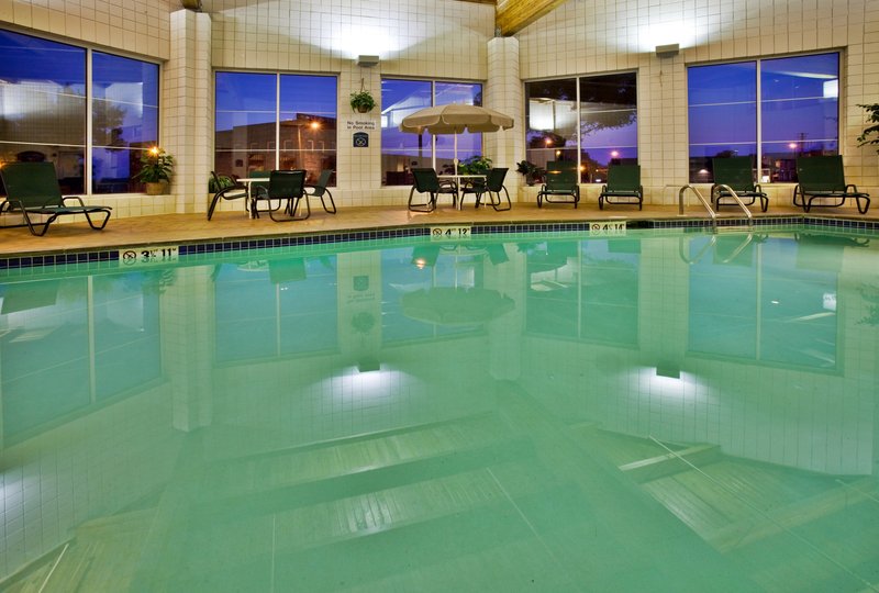 Holiday Inn Express NEWTON - Newton, IA
