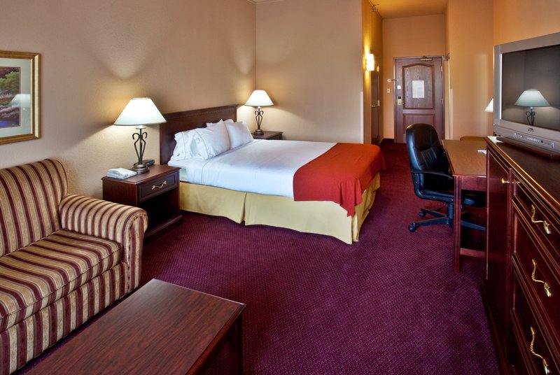 Holiday Inn Express NEWTON - Newton, IA