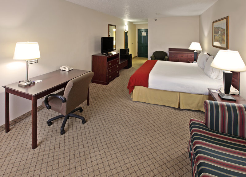 HOLIDAY INN EXPRESS-HOPE - Hope, AR