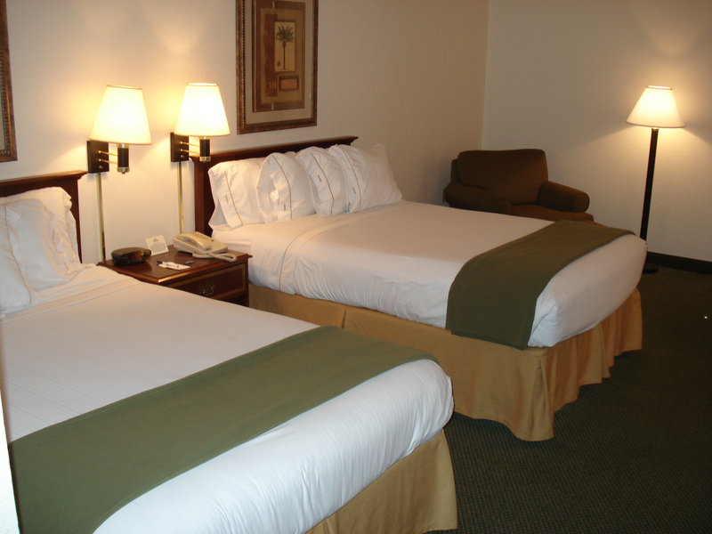 Holiday Inn Express Harlingen - Harlingen, TX