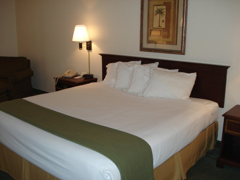 Holiday Inn Express Harlingen - Harlingen, TX