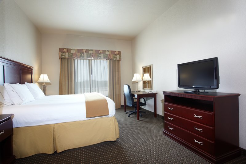 Holiday Inn Express & Suites HEARNE - Hearne, TX