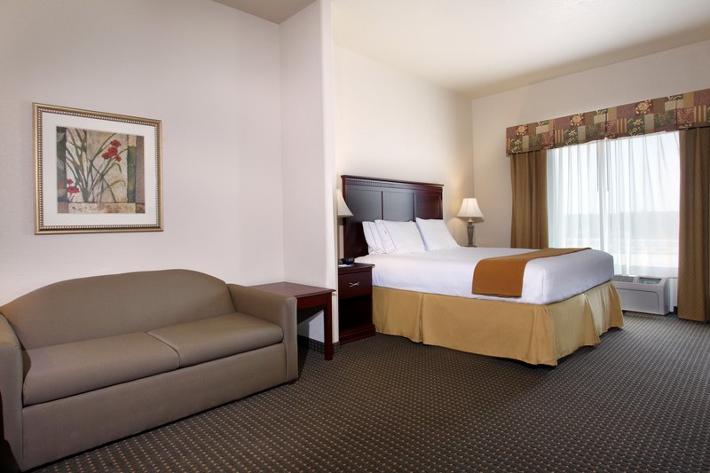 Holiday Inn Express & Suites HEARNE - Hearne, TX