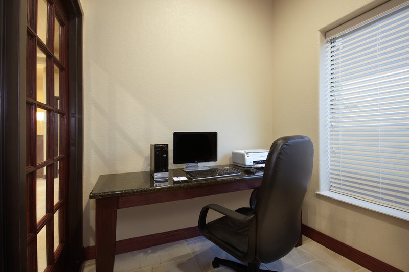 Holiday Inn Express & Suites HEARNE - Hearne, TX