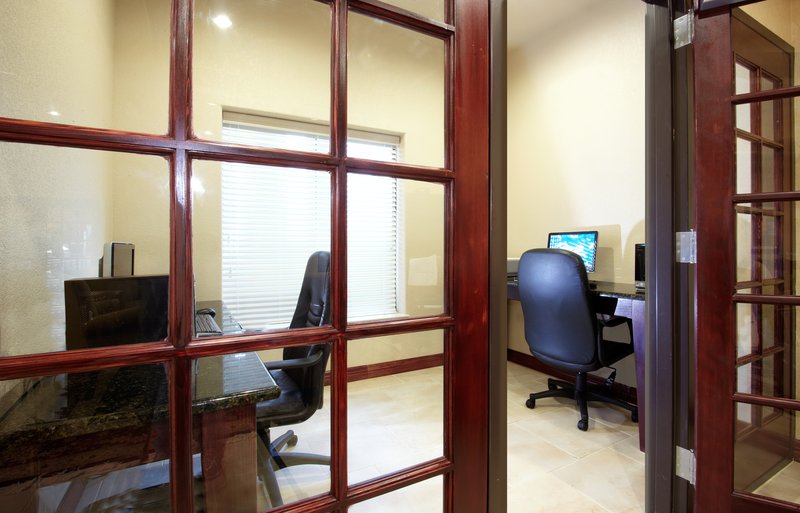 Holiday Inn Express & Suites HEARNE - Hearne, TX