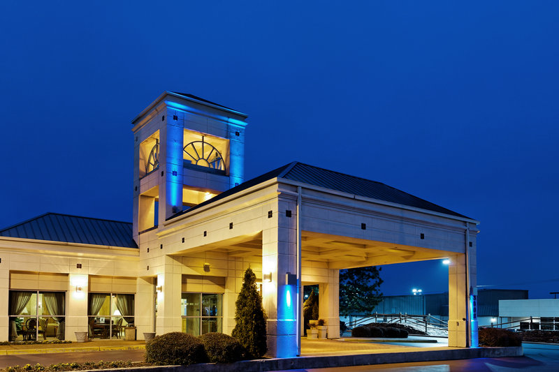 Holiday Inn Express Hotel & Suites HUNTSVILLE-UNIVERSITY DRIVE - Huntsville, AL