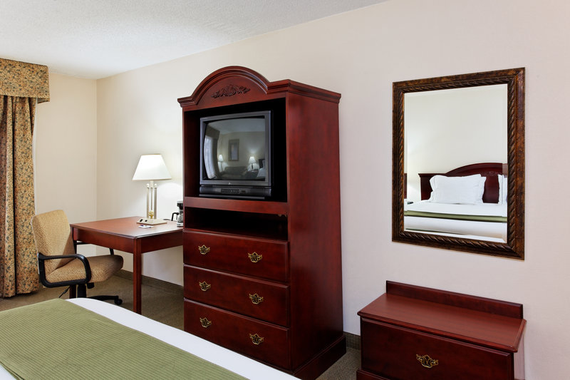 Holiday Inn Express Hotel & Suites HUNTSVILLE-UNIVERSITY DRIVE - Huntsville, AL