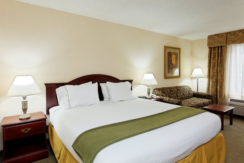 Holiday Inn Express Hotel & Suites HUNTSVILLE-UNIVERSITY DRIVE - Huntsville, AL