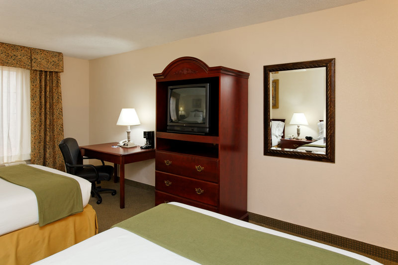 Holiday Inn Express Hotel & Suites HUNTSVILLE-UNIVERSITY DRIVE - Huntsville, AL