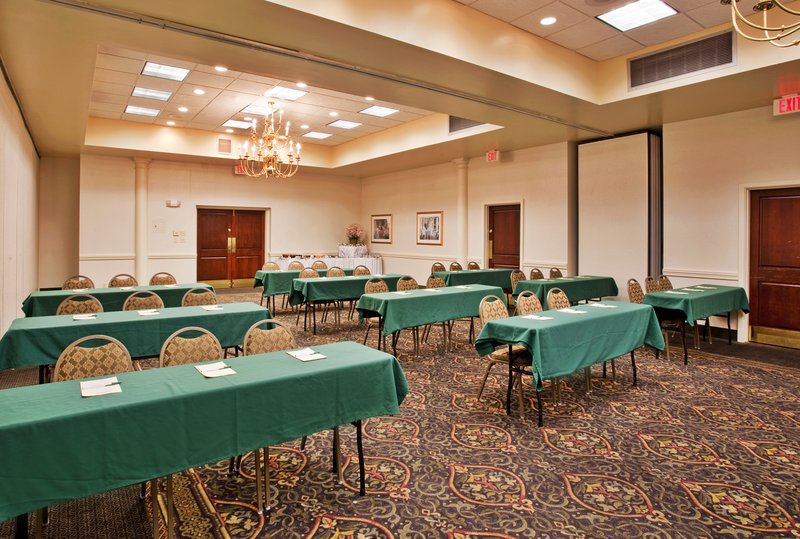 Holiday Inn HUNTSVILLE-RESEARCH PARK - Scottsboro, AL