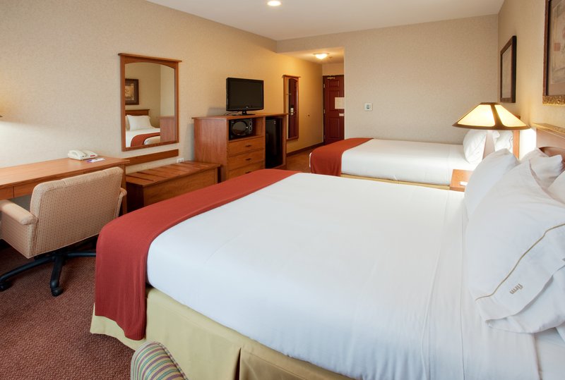Holiday Inn Express & Suites MANTECA CITY CENTER - Manteca, CA