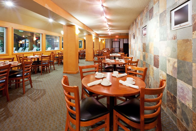 Holiday Inn CAPE COD - HYANNIS - Silver Beach, MA