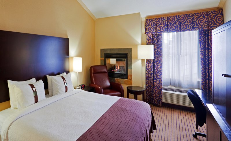 Holiday Inn CAPE COD - HYANNIS - Silver Beach, MA