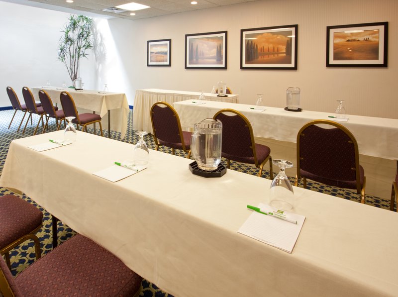 Holiday Inn CAPE COD - HYANNIS - Silver Beach, MA