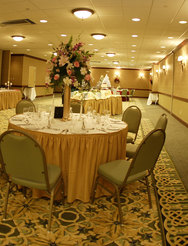 HOLIDAY INN - Hazlet, NJ