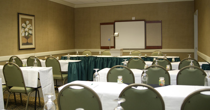 HOLIDAY INN - Hazlet, NJ