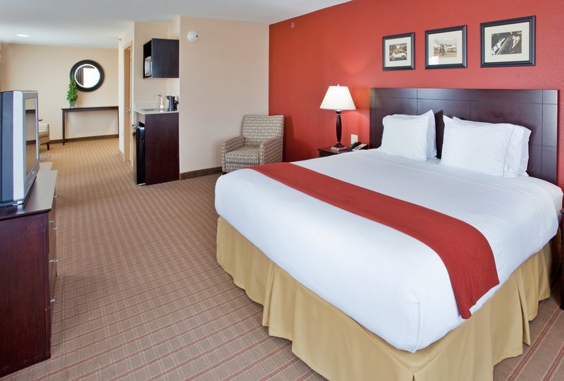 Holiday Inn Express & Suites EAST WICHITA I-35 ANDOVER - Andover, KS