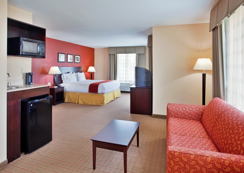Holiday Inn Express & Suites EAST WICHITA I-35 ANDOVER - Andover, KS