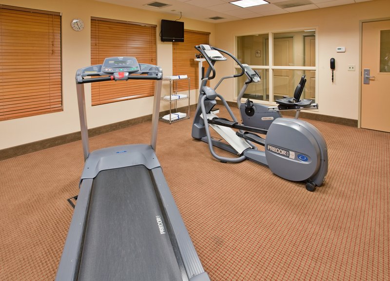Holiday Inn Express & Suites EAST WICHITA I-35 ANDOVER - Andover, KS
