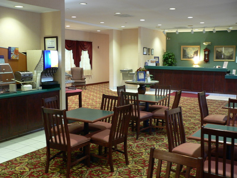 Holiday Inn Express METROPOLIS - Olmsted, IL