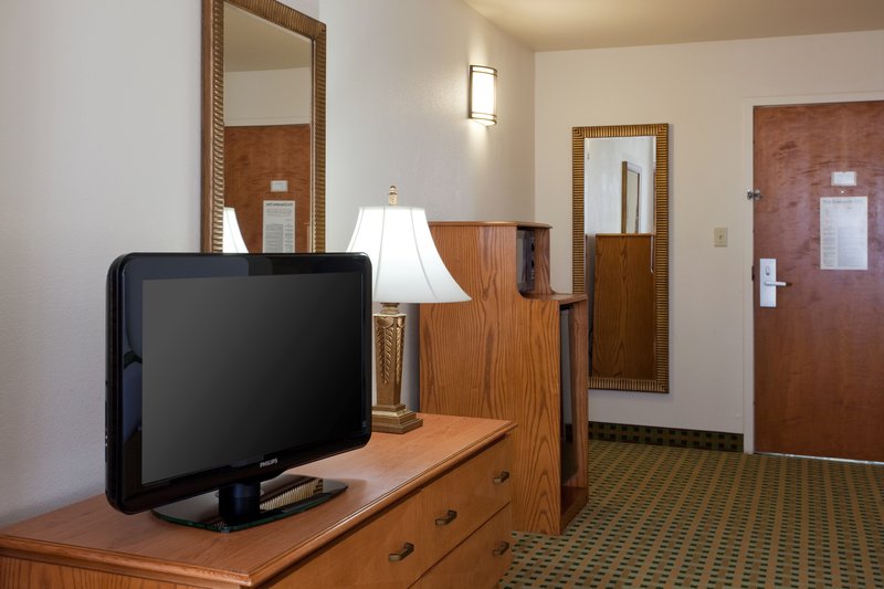Holiday Inn Express & Suites KINGMAN - Rochester, NY
