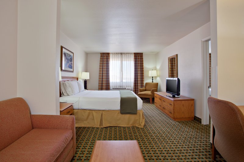 Holiday Inn Express & Suites KINGMAN - Rochester, NY