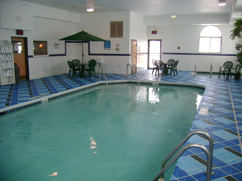 HOLIDAY INN EXPRESS-DEFOREST - De Forest, WI