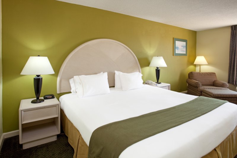 Holiday Inn Express Pearl-Jackson Intl Airport - Pearl, MS