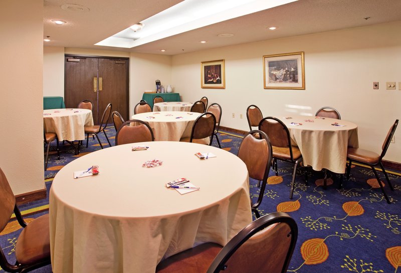 Holiday Inn Express JONESBORO - Jonesboro, AR