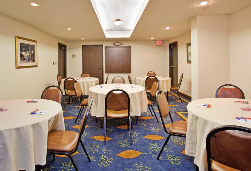Holiday Inn Express JONESBORO - Jonesboro, AR