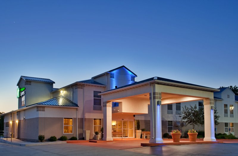 Holiday Inn Express JUNCTION CITY - Dighton, KS