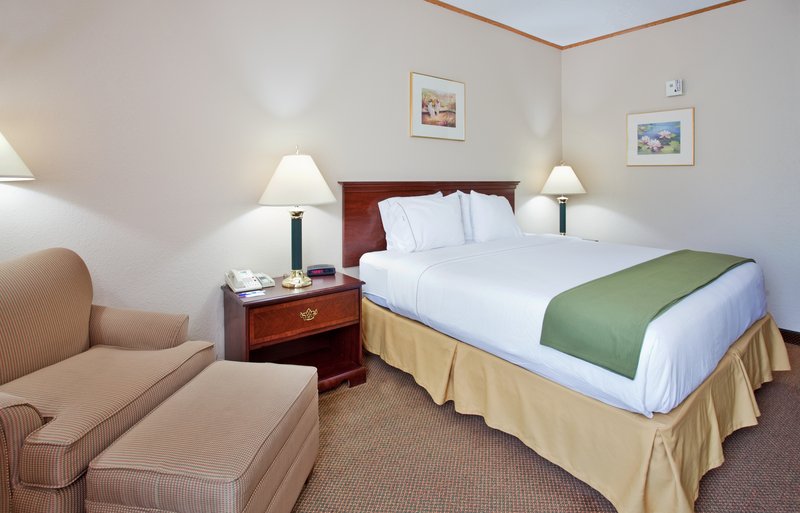 Holiday Inn Express JUNCTION CITY - Dighton, KS