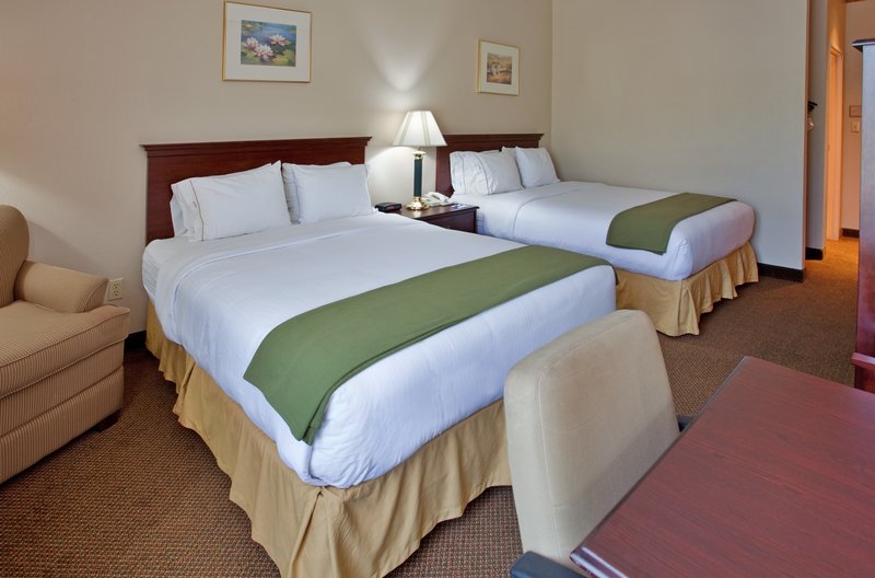 Holiday Inn Express JUNCTION CITY - Dighton, KS