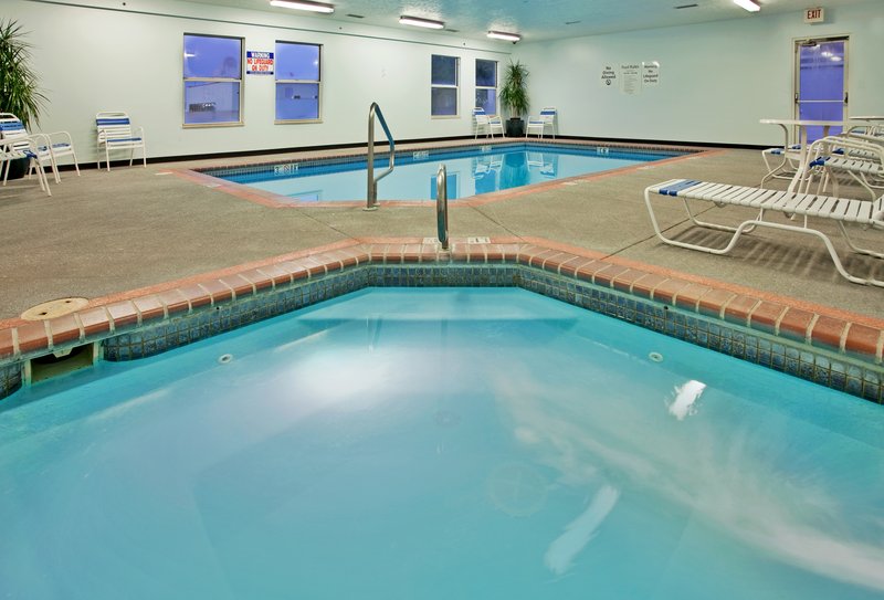Holiday Inn Express JUNCTION CITY - Dighton, KS
