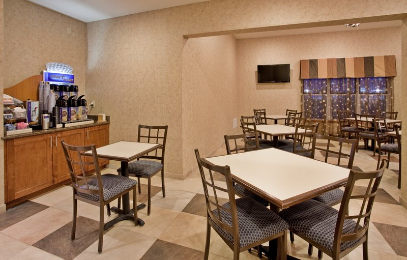 Holiday Inn Express JUNCTION CITY - Dighton, KS