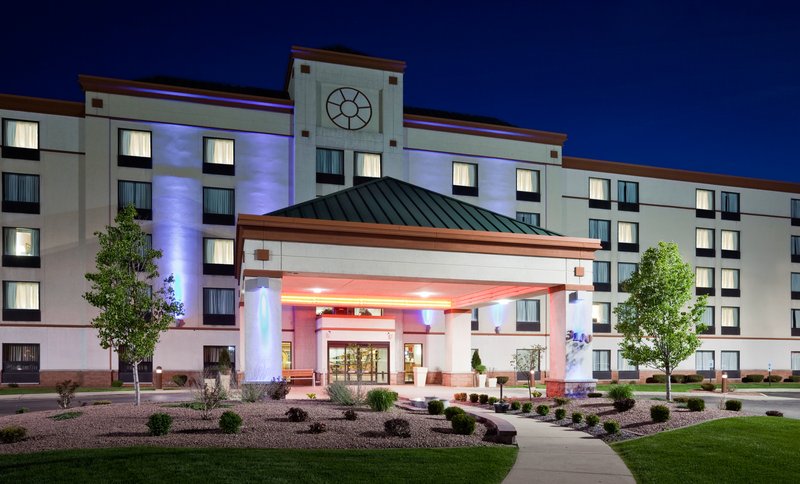 Holiday Inn Express Janesville-I-90 & US Hwy 14 - Janesville, WI