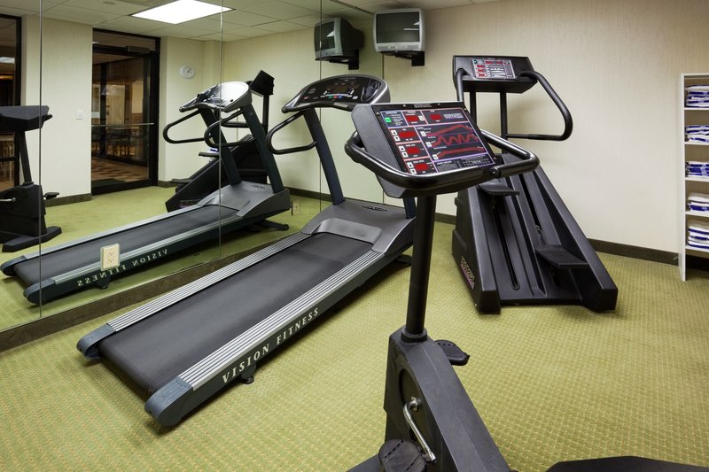 Holiday Inn Express Janesville-I-90 & US Hwy 14 - Janesville, WI