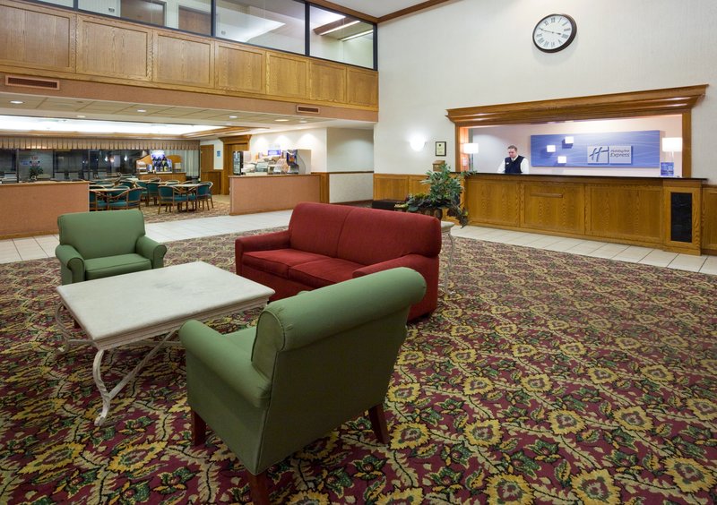 Holiday Inn Express Janesville-I-90 & US Hwy 14 - Janesville, WI
