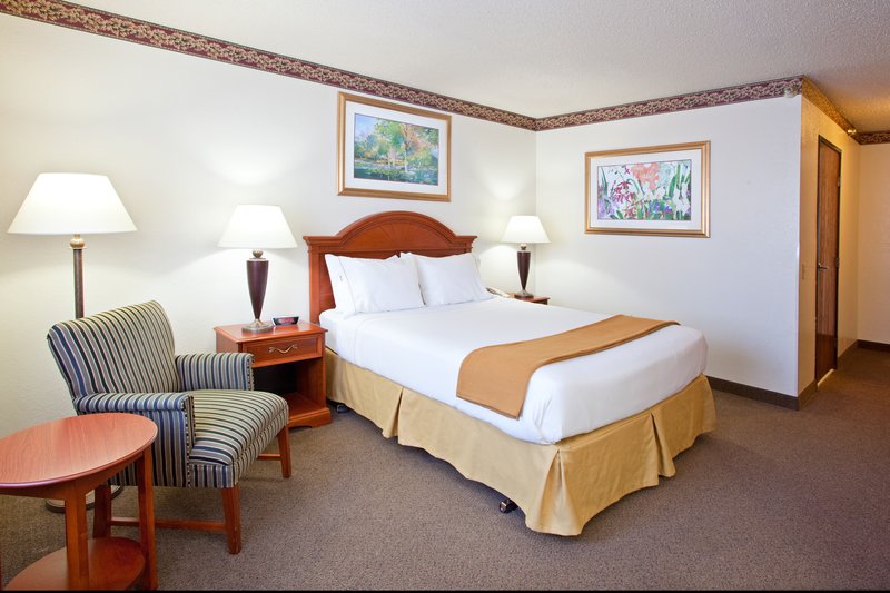 Holiday Inn Express & Suites JOHNSTOWN - Cresson, PA