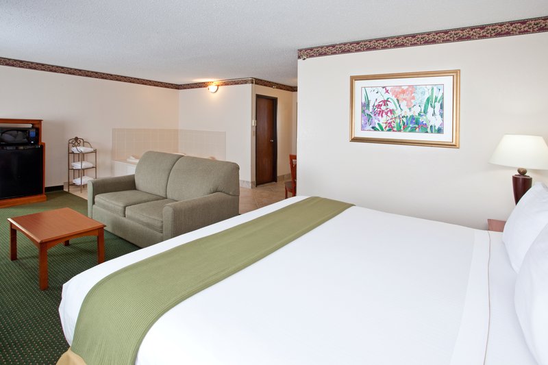 Holiday Inn Express & Suites JOHNSTOWN - Cresson, PA