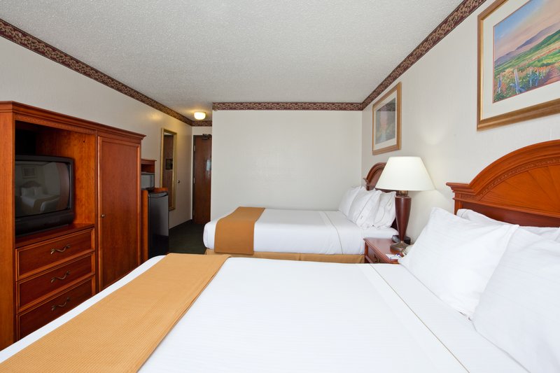 Holiday Inn Express & Suites JOHNSTOWN - Cresson, PA