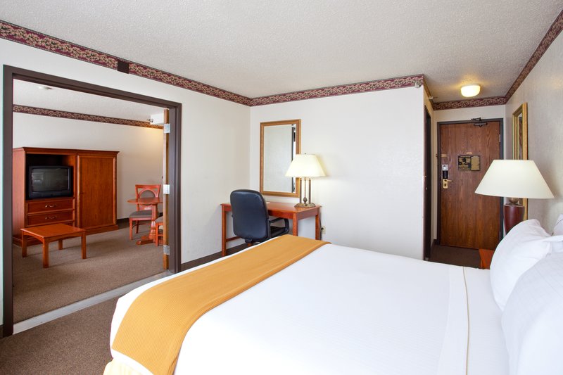 Holiday Inn Express & Suites JOHNSTOWN - Cresson, PA