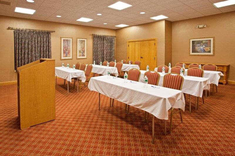 Holiday Inn Express & Suites JOHNSTOWN - Cresson, PA