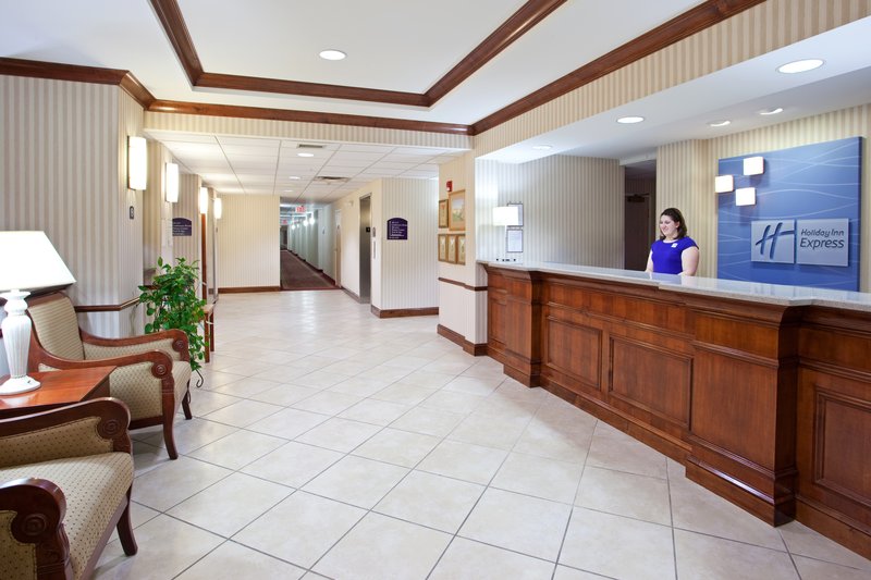 Holiday Inn Express-Marion - Marion, OH